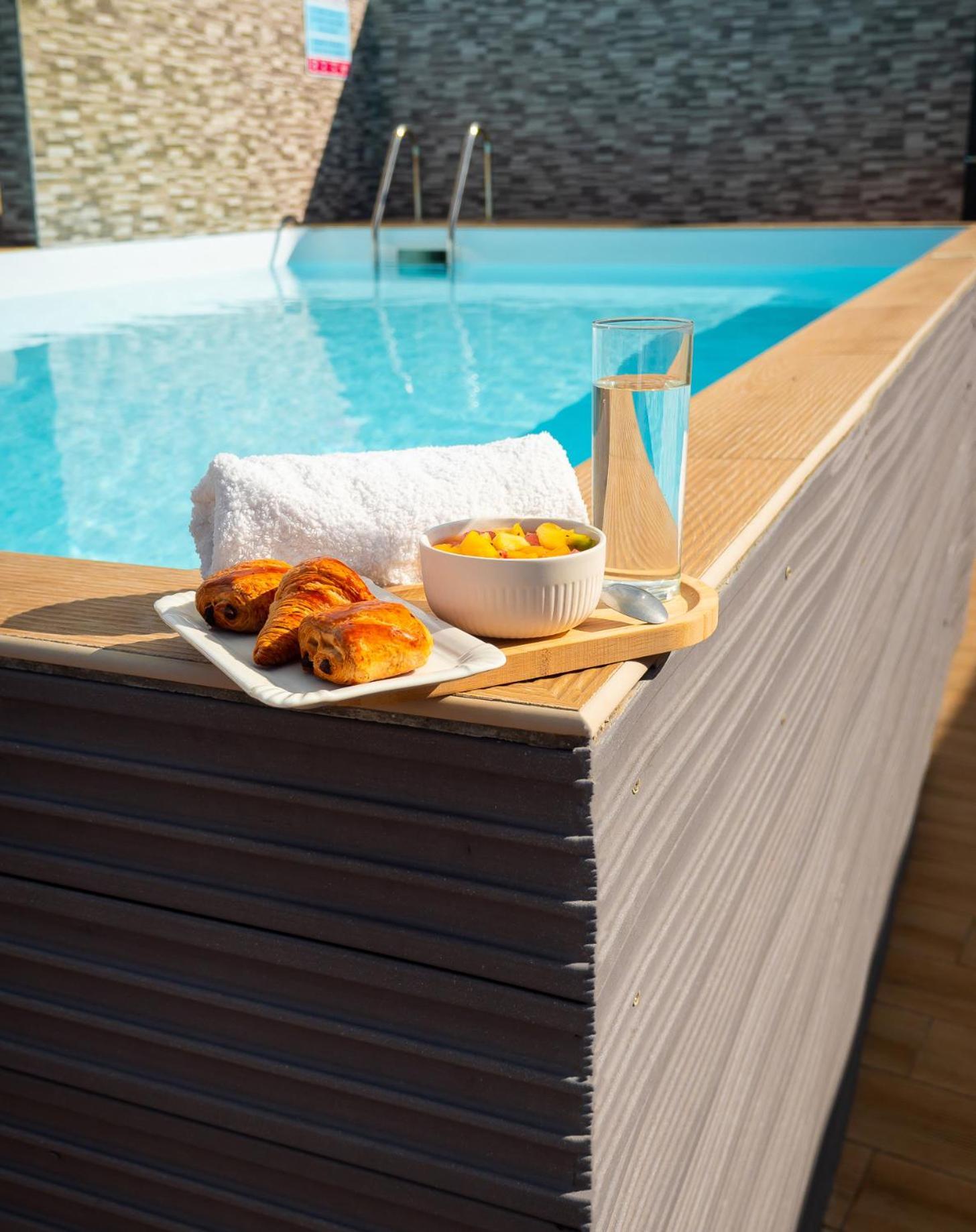 Studio Jacuzzis Et Piscine Au Centre Ville De Port-Louis Exterior foto